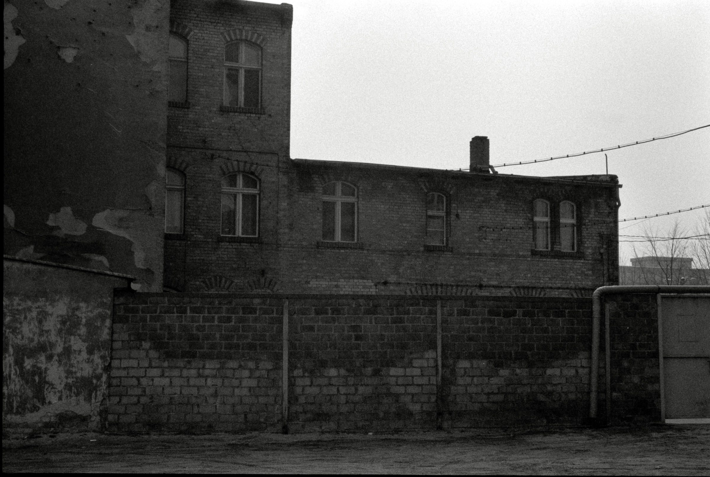 AHP F1993 03 004 sc240902 img08 NLP